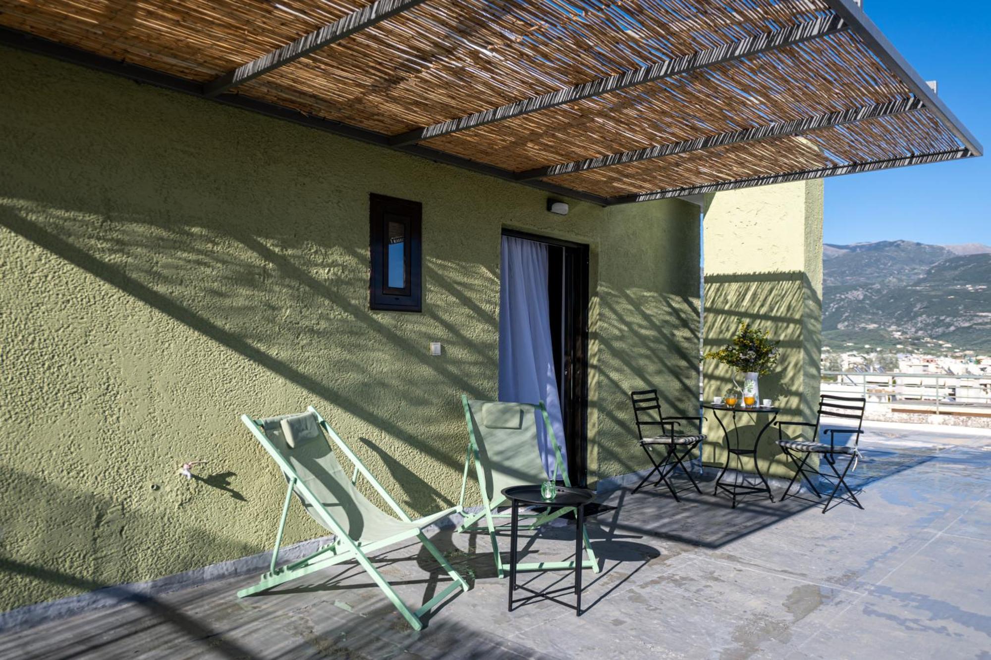Skyhigh Haven Apartment Kalamata Exterior photo